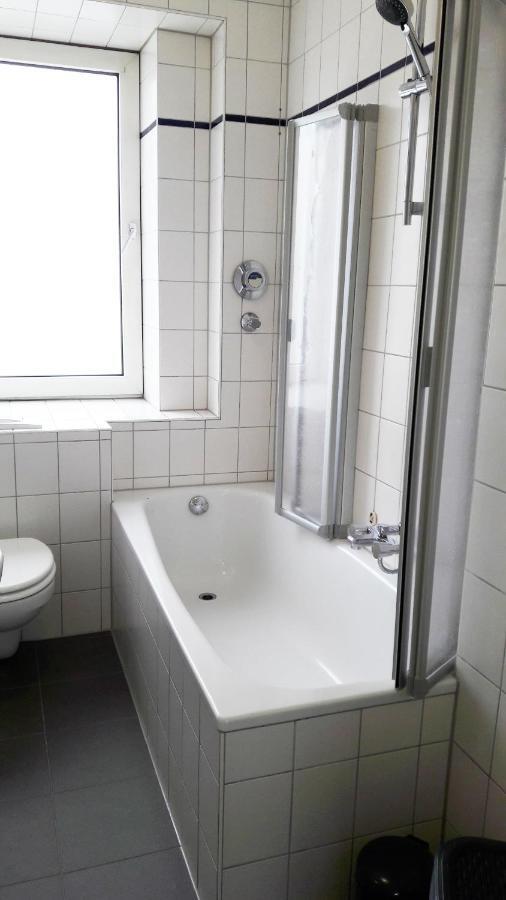 Moderne Ferienwohnung Am Wesertor Kassel Kültér fotó